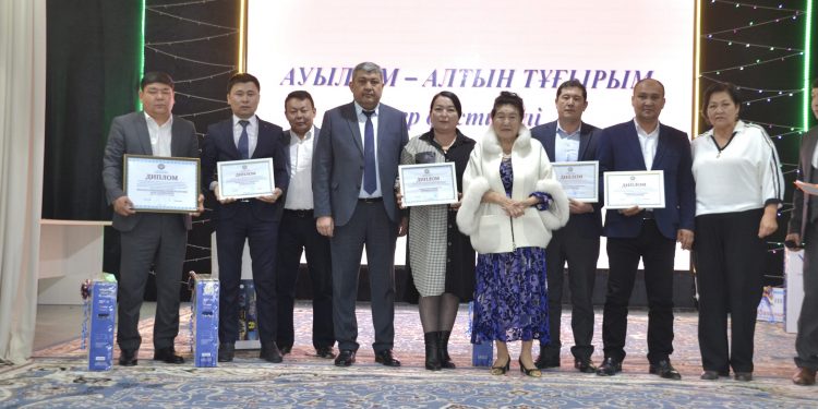 ЖЕТІСАЙ: «АУЫЛЫМ – АЛТЫН ТҰҒЫРЫМ» ФЕСТИВАЛІНІҢ ЖЕҢІМПАЗДАРЫ МАРАПАТТАЛДЫ