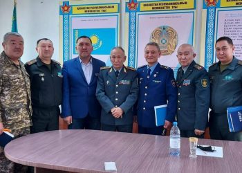 Әскердің жауынгерлік рухы -тәрбиеші офицердің қолында