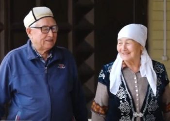 ТҮРКІСТАН: КӨПКЕ ҮЛГІ БОЛҒАН КЕЛЕСТІК ОТБАСЫНА ҚҰРМЕТ КӨРСЕТІЛЕДІ