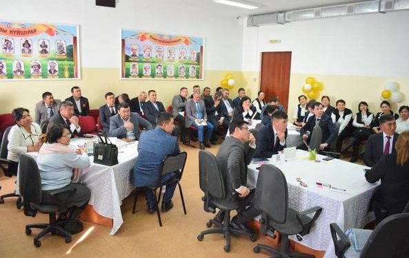 ТҮРКІСТАН: ҚАЗЫҒҰРТТА «ТИІМДІ КЕРІ БАЙЛАНЫС – НӘТИЖЕЛІЛІКТІҢ КЕПІЛІ » СЕМИНАРЫ ӨТТІ