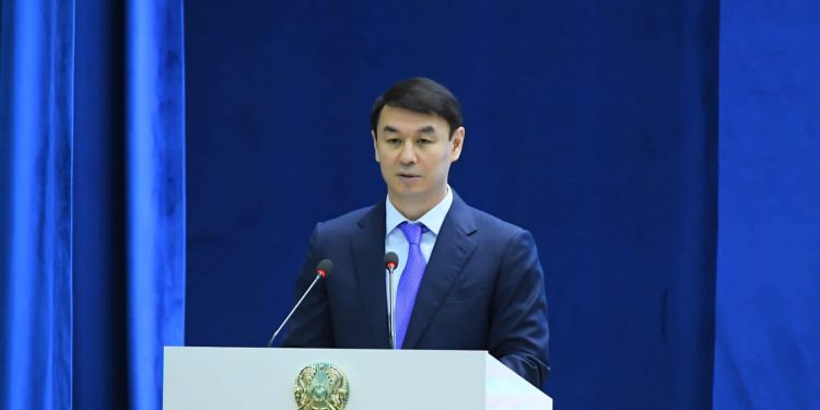 ДАРХАН САТЫБАЛДЫ: «ӘКІМДЕРДІҢ ЖҰМЫС КӨРСЕТКІШІ ЖАҢА КӘСІПОРЫНДАРДЫ КӨБЕЙТУ ЖӘНЕ ИНВЕСТИЦИЯ ТАРТУМЕН ӨЛШЕНЕДІ»