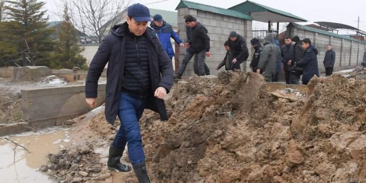 ТҮРКІСТАН ОБЛЫСЫНДА СУ ТАСҚЫНЫНА ҚАРСЫ ЖҰМЫСТАР ЖАЛҒАСЫП ЖАТЫР