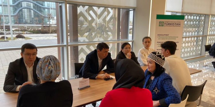 ТҮРКІСТАН: БАСШЫЛАР ТҰРҒЫНДАРҒА КӘСІПКЕРЛІККЕ МЕМЛЕКЕТТІК ЖЕҢІЛДІКТЕР АЛУ ЖОЛДАРЫН ТҮСІНДІРДІ