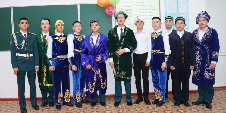 Шымкент: «Көрісу күнін» Жас ұландықтар да атап өтті