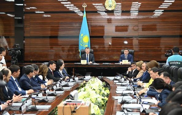 ШЫМКЕНТТЕ СЕГІЗІНШІ ШАҚЫРЫЛҒАН ҚАЛАЛЫҚ МӘСЛИХАТТЫҢ АЛҒАШҚЫ СЕССИЯСЫ ӨТТІ