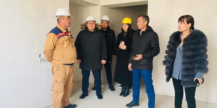 ТҮРКІСТАН ҚАЛАСЫНДАҒЫ ҚҰРЫЛЫС НЫСАНДАРЫНА БАСПАСӨЗ-ТУРЫ ҰЙЫМДАСТЫРЫЛДЫ