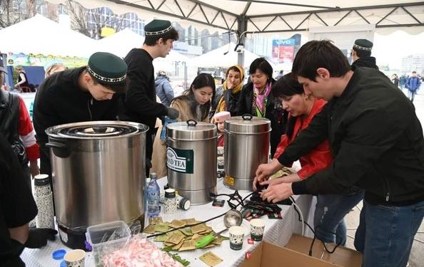 ШЫМКЕНТТЕ «ДӘМДӘСTOUR» ФЕСТИВАЛІ ЕКІ КҮНГЕ ЖАЛҒАСАДЫ