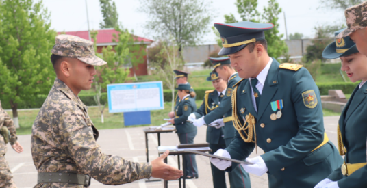 ШЫМКЕНТ: Мерзімді қызметтегі сарбаздар әскери борышын аяқтады
