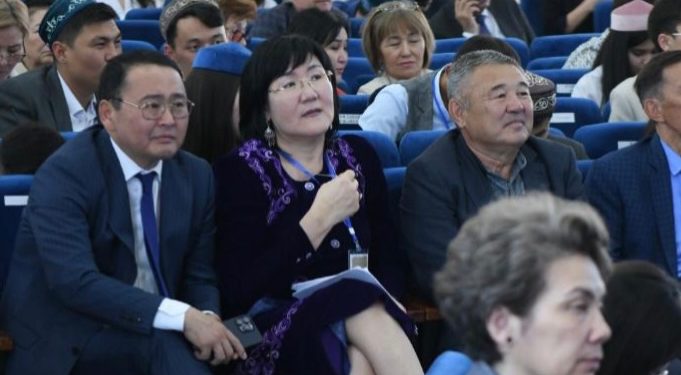 «Тарихи тұлғалар: ұлттық тәрбие және сабақтастық»: Шымкентте республикалық форум өтті
