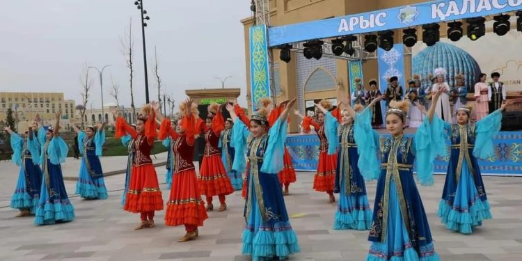 Түркістан төрінде төрт ай бойы «Өнерлі өлке» облыстық өнер фестивалі өтеді