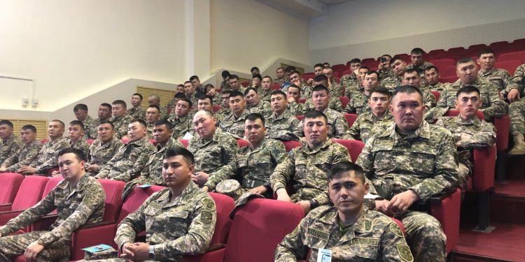 Арыстық әскерилерге экстримизм мен терроризмнің алдын алу шаралары түсіндірілді