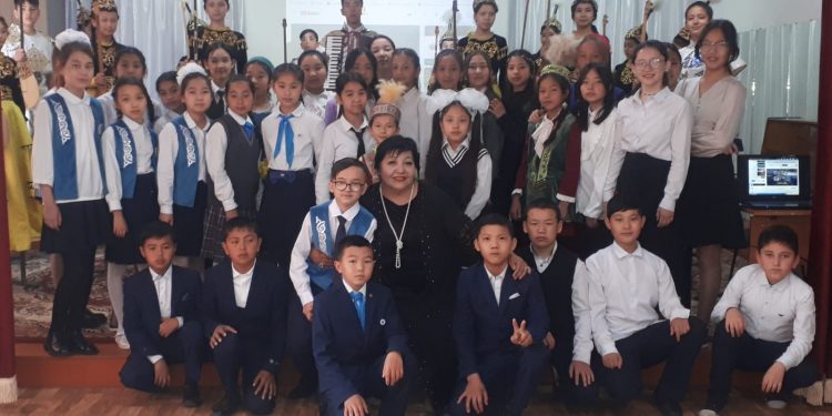 ШЫМКЕНТТЕ «ӘКЕ – АСҚАР ТАУ» РЕСПУБЛИКАЛЫҚ ОНЛАЙН ЭССЕ БАЙҚАУЫНЫҢ ЖЕҢІМПАЗДАРЫ МАРАПАТТАЛДЫ