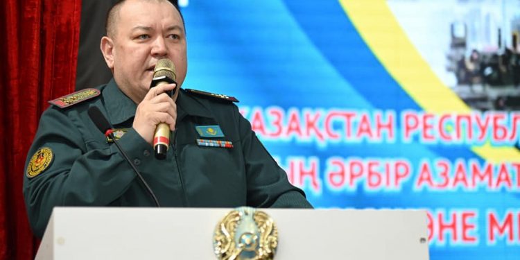 Шымкент: 40 әскерге шақырылушы Қорғаныс министрлігінің әскери бөліміне қызмет етуге аттанды