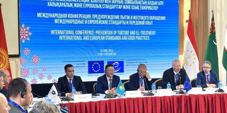Азаптауға қарсы іс-қимылдың халықаралық тәжірибесі Алматыда өткен конференцияда қаралды