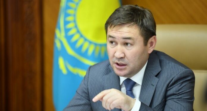 Жителям Шымкента поднимут зарплату за счет местного бюджета