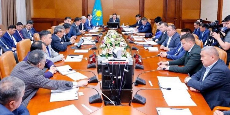 Шымкентте 8,7 шақырым жылу желілері жөнделеді