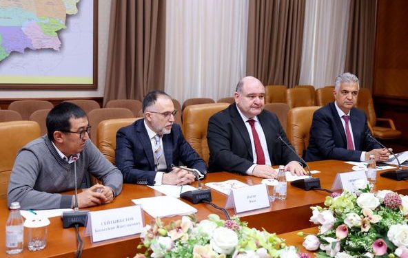 ШЫМКЕНТ: ҚАЛА ӘКІМІ ТҮРКИЯ ИНВЕСТОРЛАРЫМЕН КЕЗДЕСТІ