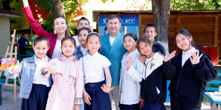 ШЫМКЕНТТІКТЕР БІРЛІК МЕРЕКЕСІН ТОЙЛАДЫ