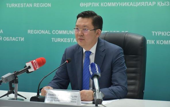 ТҮРКІСТАН ОБЛЫСЫ БІЛІМ БАСҚАРМАСЫНЫҢ БАСШЫСЫ ДІНИСЛАМ БОЛАТХАНҰЛЫ ОҚУ ЖЫЛЫНЫҢ АЯҚТАЛУЫ МЕН ОҚУШЫЛАРДЫҢ ЖАЗҒЫ ДЕМАЛЫСЫ БОЙЫНША БРИФИНГ БЕРДІ