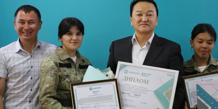 ПАРТИЯ ТӨРАҒАСЫ «QAISAR» ӘСКЕРИ-ПАТРИОТТЫҚ ОЙЫНДАРЫНЫҢ ЖЕҢІМПАЗДАРЫН ҚҰТТЫҚТАДЫ