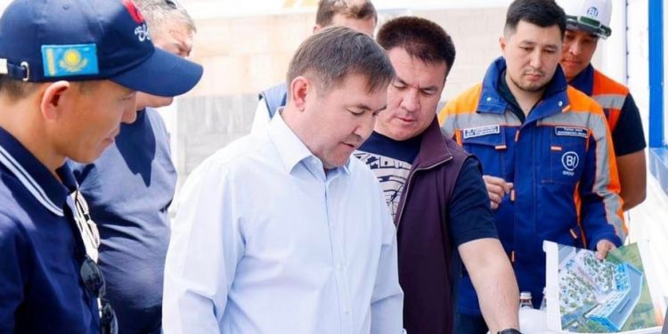 ШЫМКЕНТ: Мұрат Әйтенов жаңадан салынатын саябақтың құрылысымен танысты