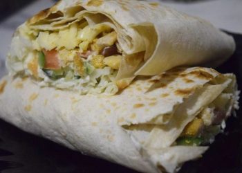 Кентауда 92 адам фаст-фудтан уланып ауруханаға түскен