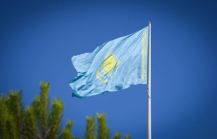 ТҮРКІСТАНДА МЕМЛЕКЕТТІК РӘМІЗДЕР ҰЛЫҚТАЛЫП,  РУХТЫ ОЯТАТЫН ІС-ШАРАЛАР ӨТТІ