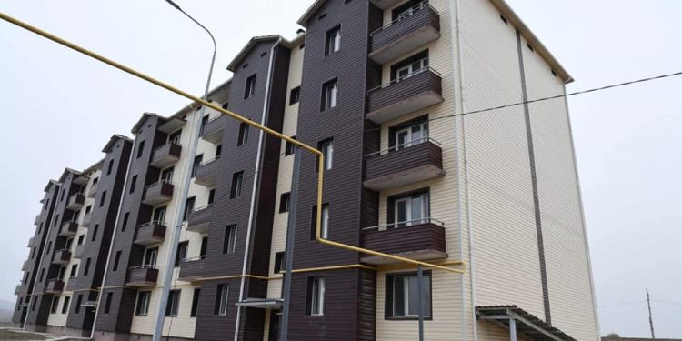 ТҮРКІСТАН: САРЫАҒАШТА 600-ГЕ ЖУЫҚ ПӘТЕР ҮЙ КЕЗЕГІНДЕ ТҰРҒАН АЗАМАТТАРҒА БЕРІЛЕ БАСТАДЫ