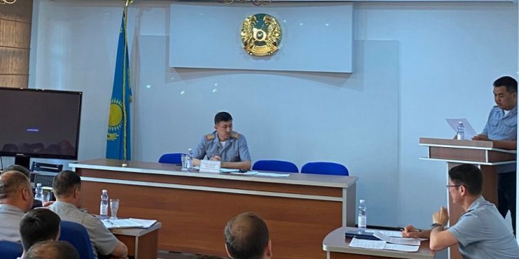 ШЫМКЕНТ: Әскердегі құқықтық тәртіп пен заңдылықты қамтамасыз етудің өзекті мәселелері талқыланды