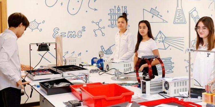  Шымкентте 500 орындық оқушылар сарайы қолданысқа берілді  