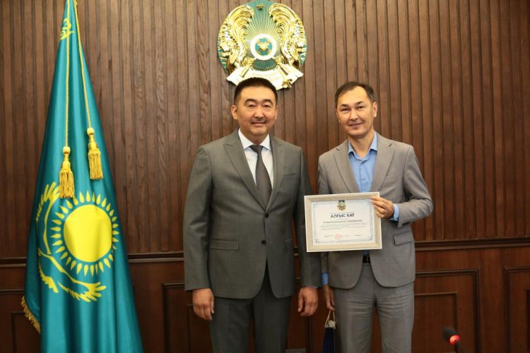 Түркістан облысының прокуроры БАҚ өкілдерін құттықтады