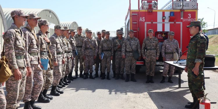 Шымкент: Әскери қызметшілермен қауіпсіздік талаптарын сақтау бойынша сабақтар өткізілді