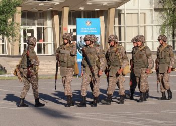 Шымкент: Гарнизонда тактикалық-саптық сабақтар өтті
