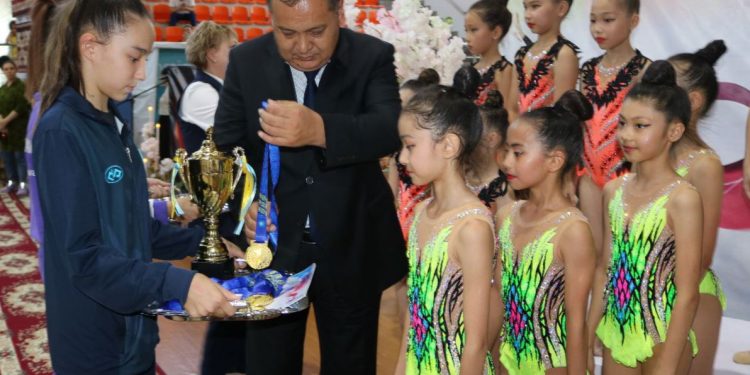 КӨРКЕМ ГИМНАСТИКАДАН ҚАРАТАУ АУДАНЫ ӘКІМІНІҢ КУБОГІ ӨТКІЗІЛДІ