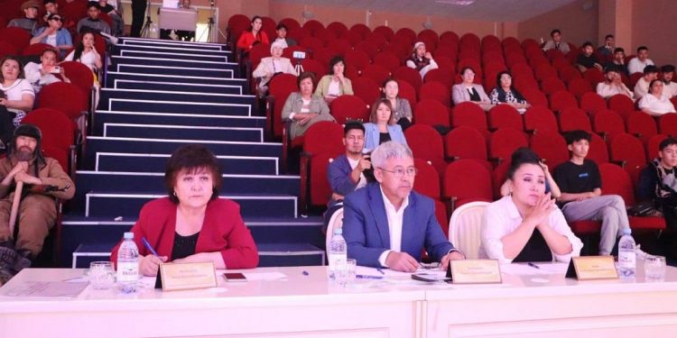 ТҮРКІСТАНДЫҚ ОҚУШЫЛАР ӘБІШ ОҚУЛАРЫ БАЙҚАУЫНДА ЖҮЛДЕЛІ ОРЫНҒА ИЕ БОЛДЫ