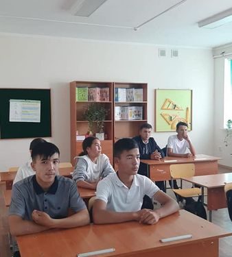 МАҚТААРАЛ: Оқушыларға колледждегі мамандық туралы түсіндірме жұмысы жүргізілді