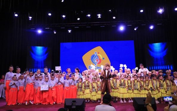 ТҮРКІСТАН: «БАЛ ТАҢДАЙ» ОБЛЫСТЫҚ БАЛАЛАР ӨНЕР ФЕСТИВАЛІ ТАЛАНТТАРДЫҢ БАҒЫН АШТЫ