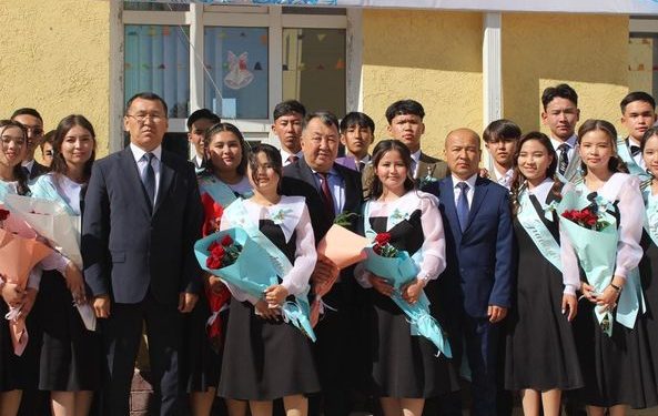 СОЗАҚ АУДАНЫНДА 937 ОҚУШЫ МЕКТЕП БІТІРДІ