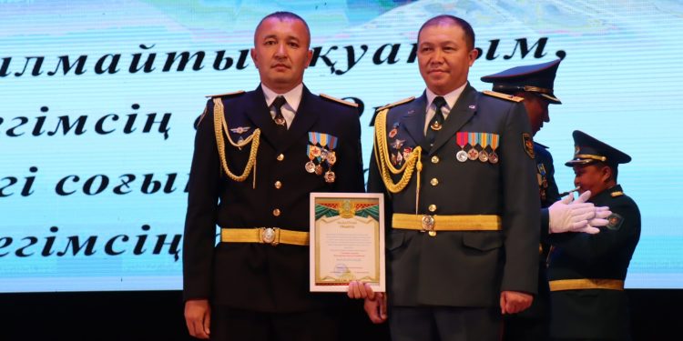 Шымкентте сержанттар құрамы марапатталды