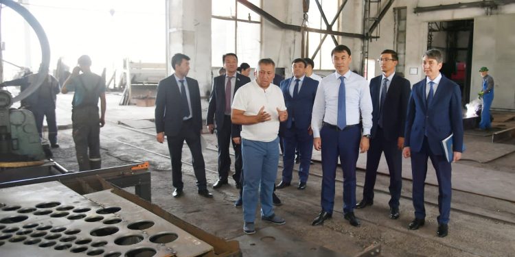 Д.САТЫБАЛДЫ САЙРАМДЫҚ КӘСІПКЕРЛЕРМЕН КЕЗДЕСТІ