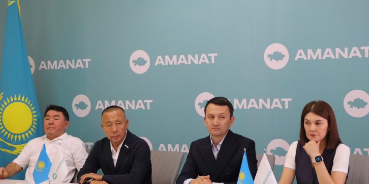 Мүмкіндігі шектеулі азаматтардың өмір сүру сапасын арттыру мәселесі талқыланды