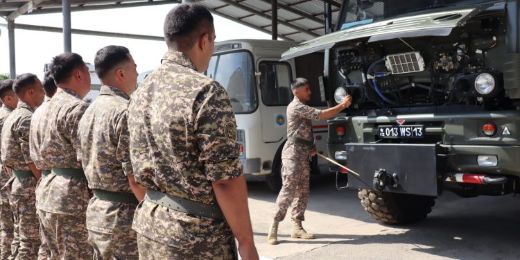 Шымкент авиабазасында мамандық бойынша сабақтар ай сайын өткізіледі