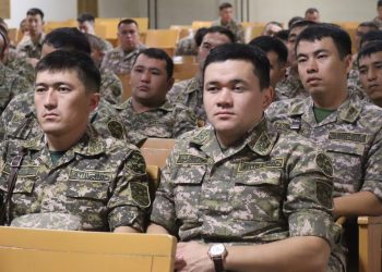 Шымкентте әскери қызметшілерге діни экстремизм туралы айтылды