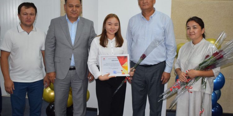 ШЫМКЕНТТЕ «ЕЛДІКТІҢ СУРЕТКЕРІ» БАЙҚАУЫ ӨТТІ