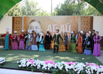 ШЫМКЕНТТЕ АБАЙ КҮНІ ЕРЕКШЕ ТОЙЛАНДЫ