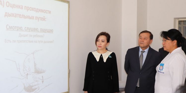 АЛҒАШҚЫ КӨМЕК КӨРСЕТУДІ ҮЙРЕТЕДІ