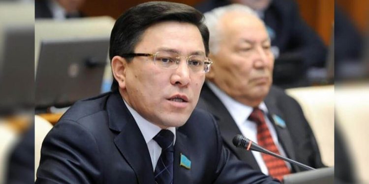 «Ақпараттық жүйе дұрыс жұмыс істемейді»: Сабильянов Абай облысындағы медицина саласы жайлы