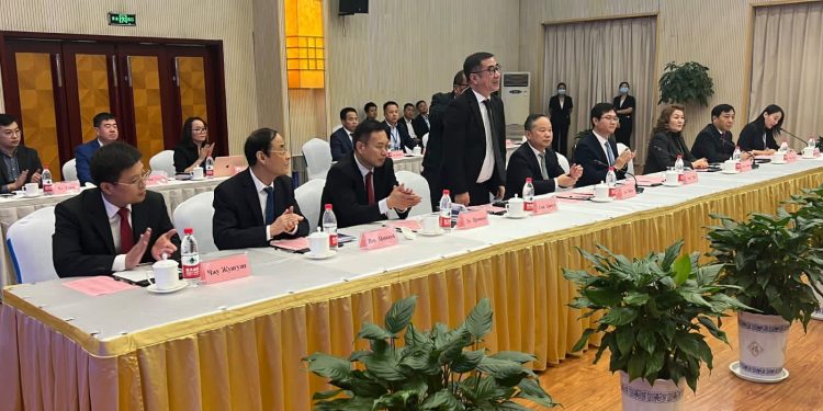 ТҮРКІСТАН ОБЛЫСЫНЫҢ ДЕЛЕГАЦИЯСЫ ҚЫТАЙДА ИНВЕСТОРЛАРМЕН КЕЗДЕСТІ