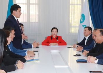 «AMANAT» : КЕҢЕС ОТЫРЫСЫ ӨТТІ