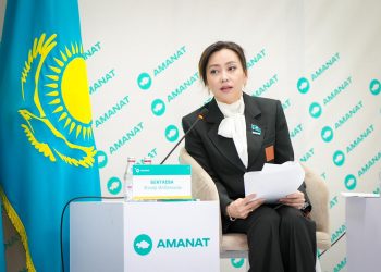 «AMANAT» : Әйелдің қоғамдағы рөлі мен мәртебесін көтеру мәселесі талқыланды